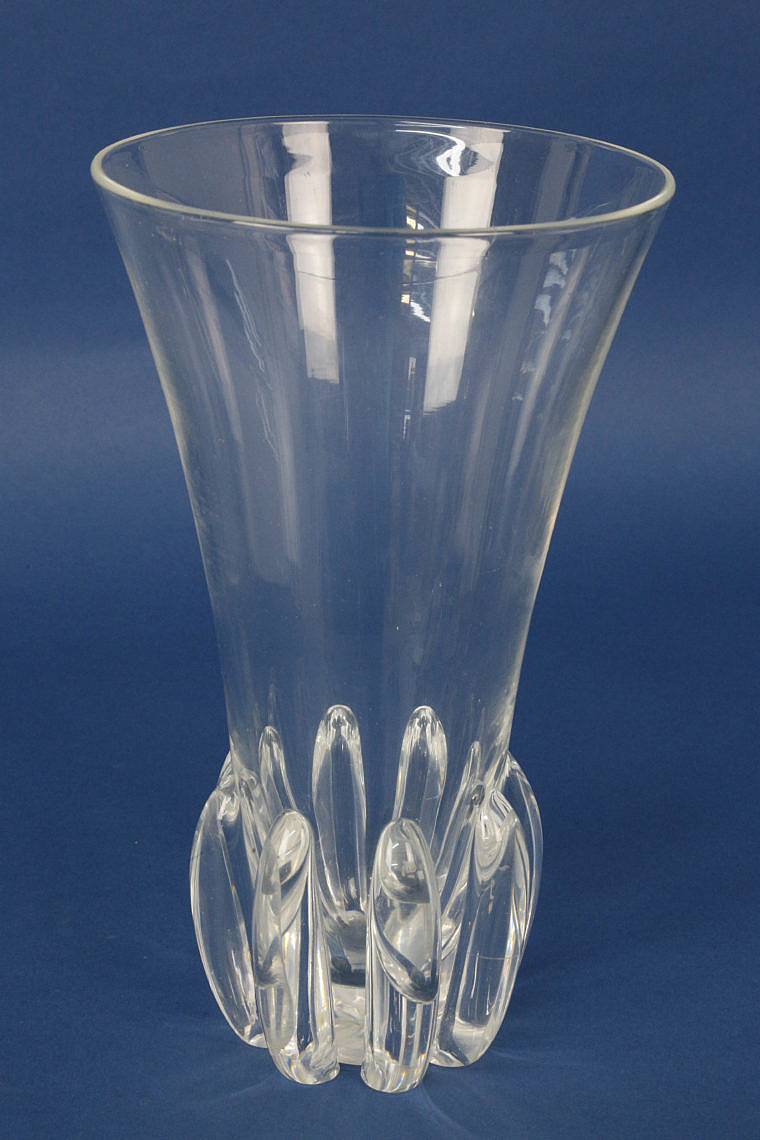 Signed Steuben Clear Crystal Vase Signed Steuben Clear Crystal Lotus